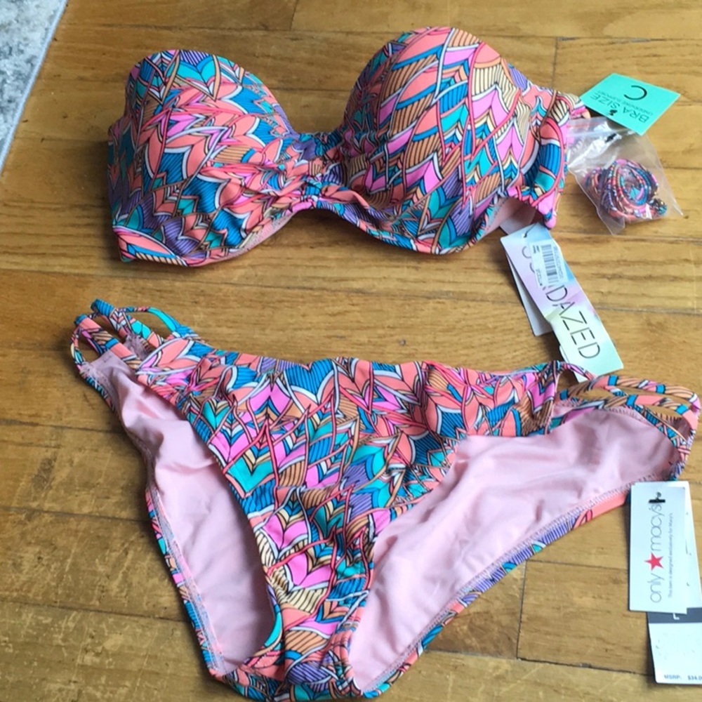 Macy’s, sundazed , new top 36c, bottom,  L.  Bright beautiful colors